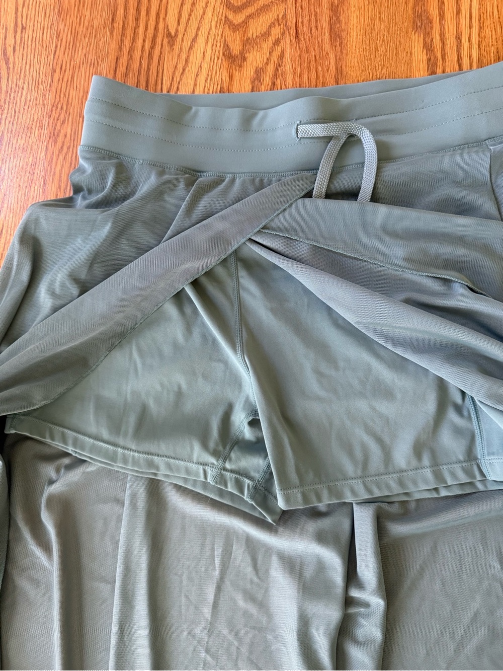 Halara Women’s L Athletic Skort Sage Green Built In Shorts Drawstring Golf - Picture 4 of 9